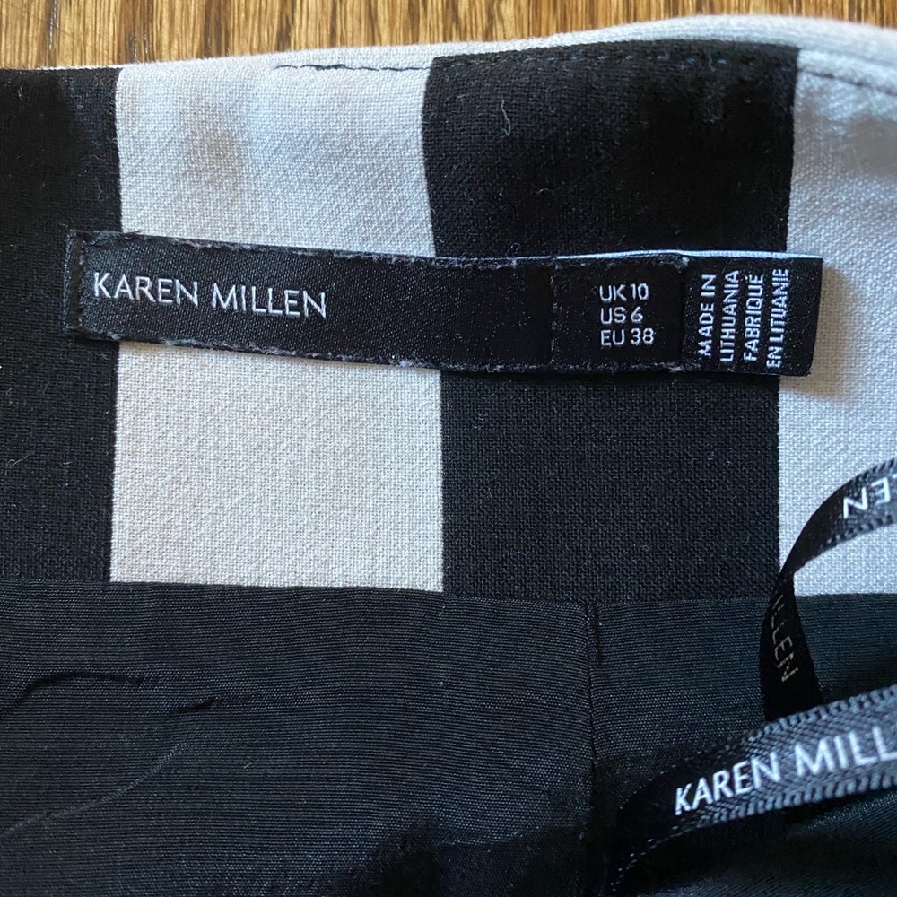 Karen Millen Black and White Striped Bow Pencil Skirt - Picture 2 of 2